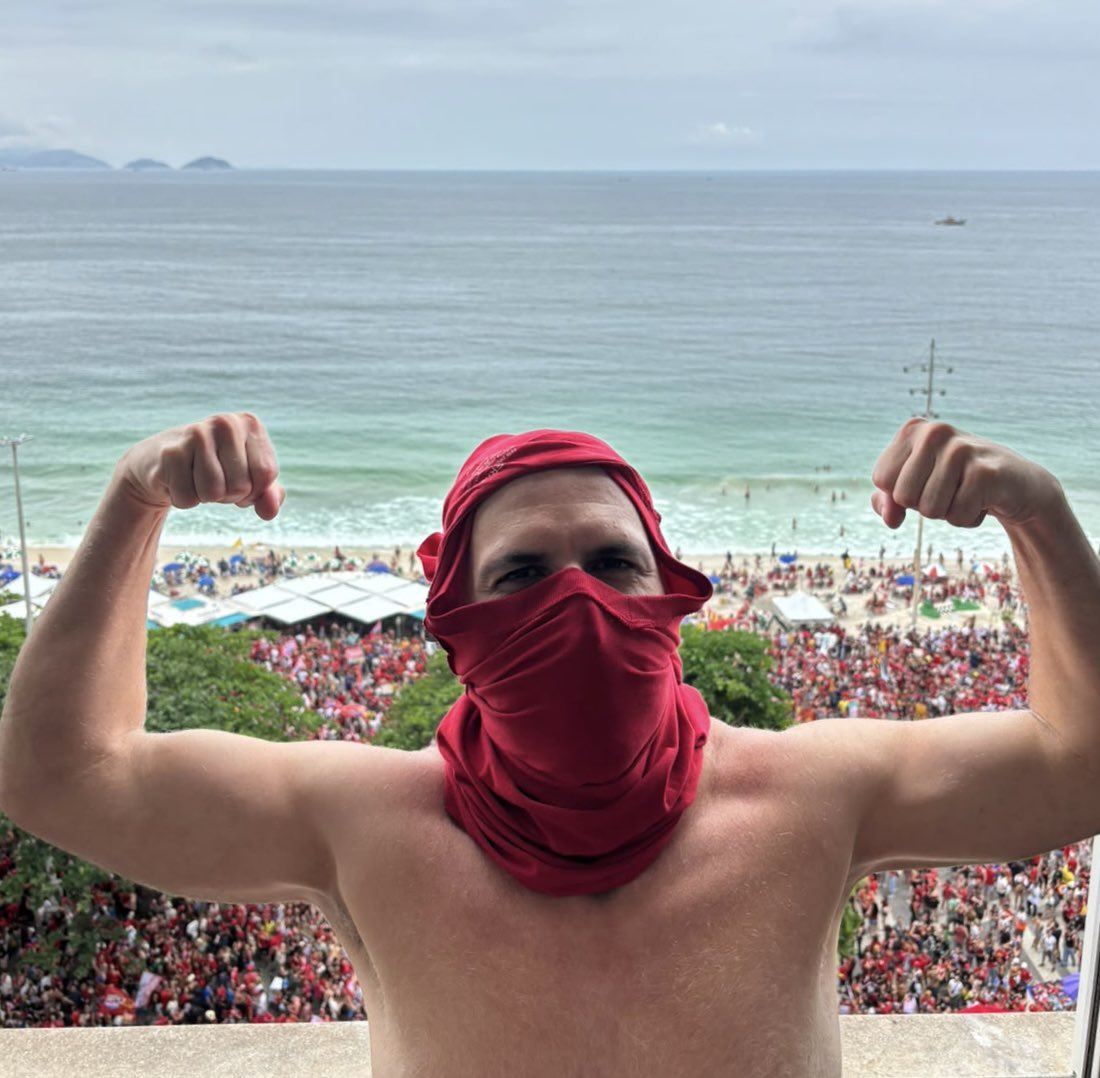 antoniotabet's tweet photo. O “Gostosão da Paulista” que se cuide. Chegou o “Semigostosão com Barriga Boa de Conchinha da Atlântica”. https://t.co/wgNncW4wlg