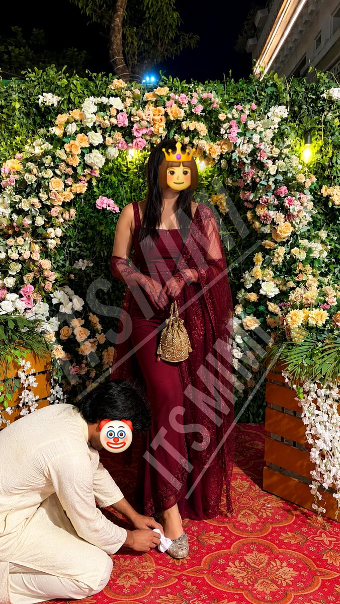 itsmimi0120's tweet photo. HAPPY NAVRATRI 2026 TO ALL 

MAY GODDESS BLESS YOU ALL 
LIKE HIM🎑🎑

#itsmimi #mimidiaries #queen #diva #fashion https://t.co/KhGuSEZMHE