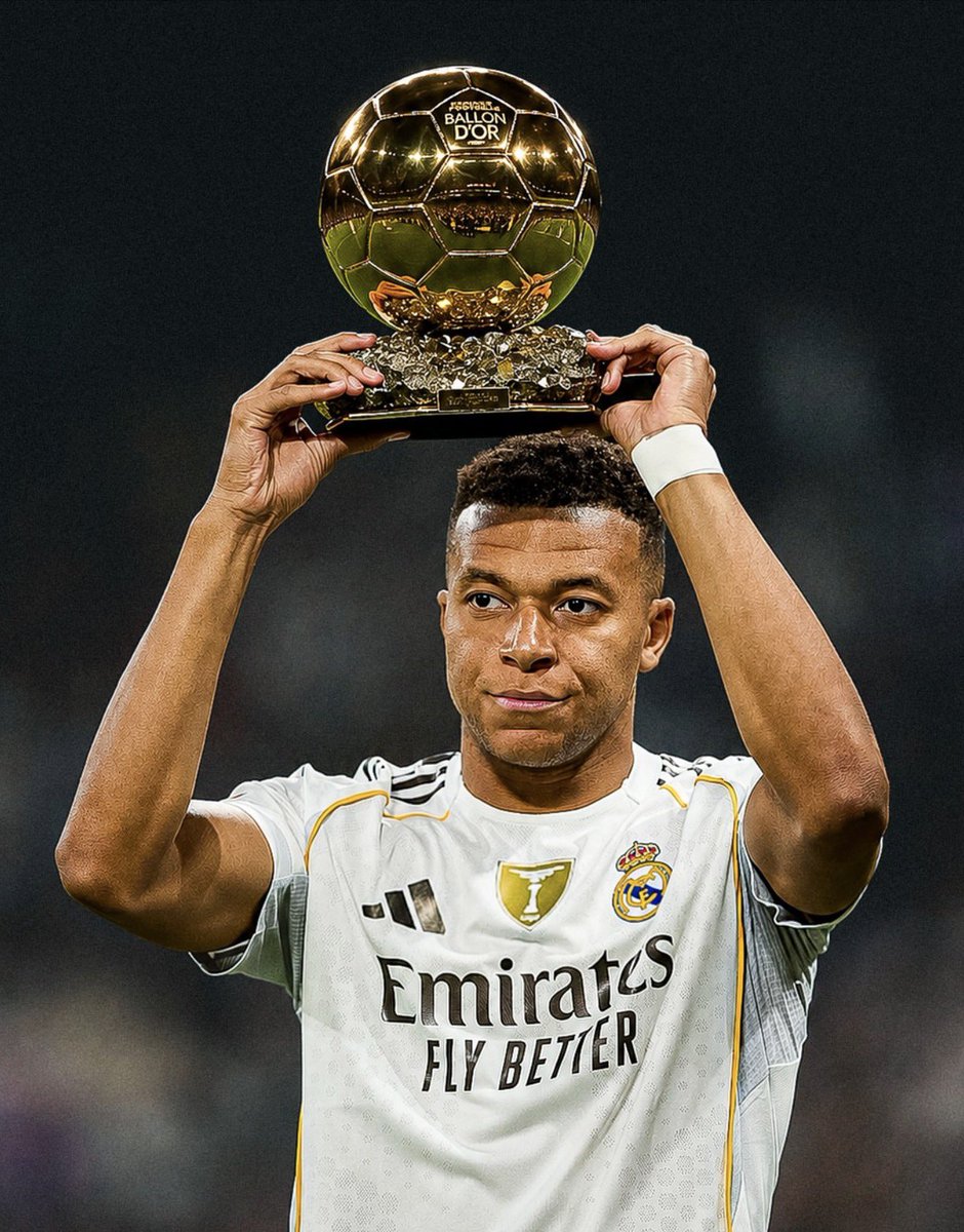 Kylian's tweet photo. It'll be the greatest timeline meltdown in history if he wins the Ballon d'Or.

I need it. https://t.co/PWZ0IA1hN9