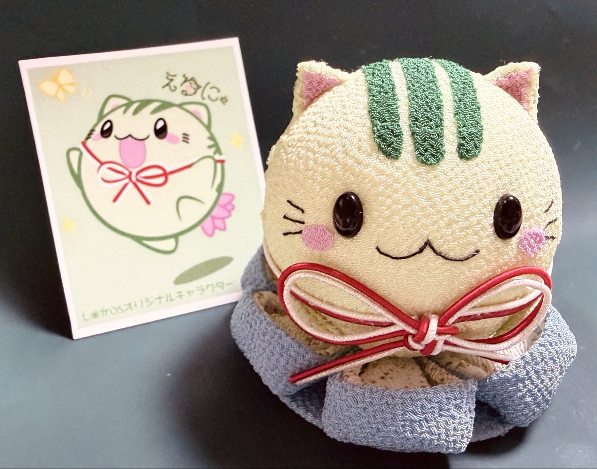 Sean_evodies's tweet photo. またまた可愛いちりめんトコろん3体と少し前から気になってたえるにゃ☺️デカをお迎えしました✨(いつの間にかコレクター) 家にいるデカトコろんと並べて撮影(^^)
💡現地でいただいたワッフルめちゃ美味でした🙇♂️✨
#トコろん
#ちりめんトコろん
#Lfros
#ねこ&いぬまみれマルシェ https://t.co/wScYTHPfdU