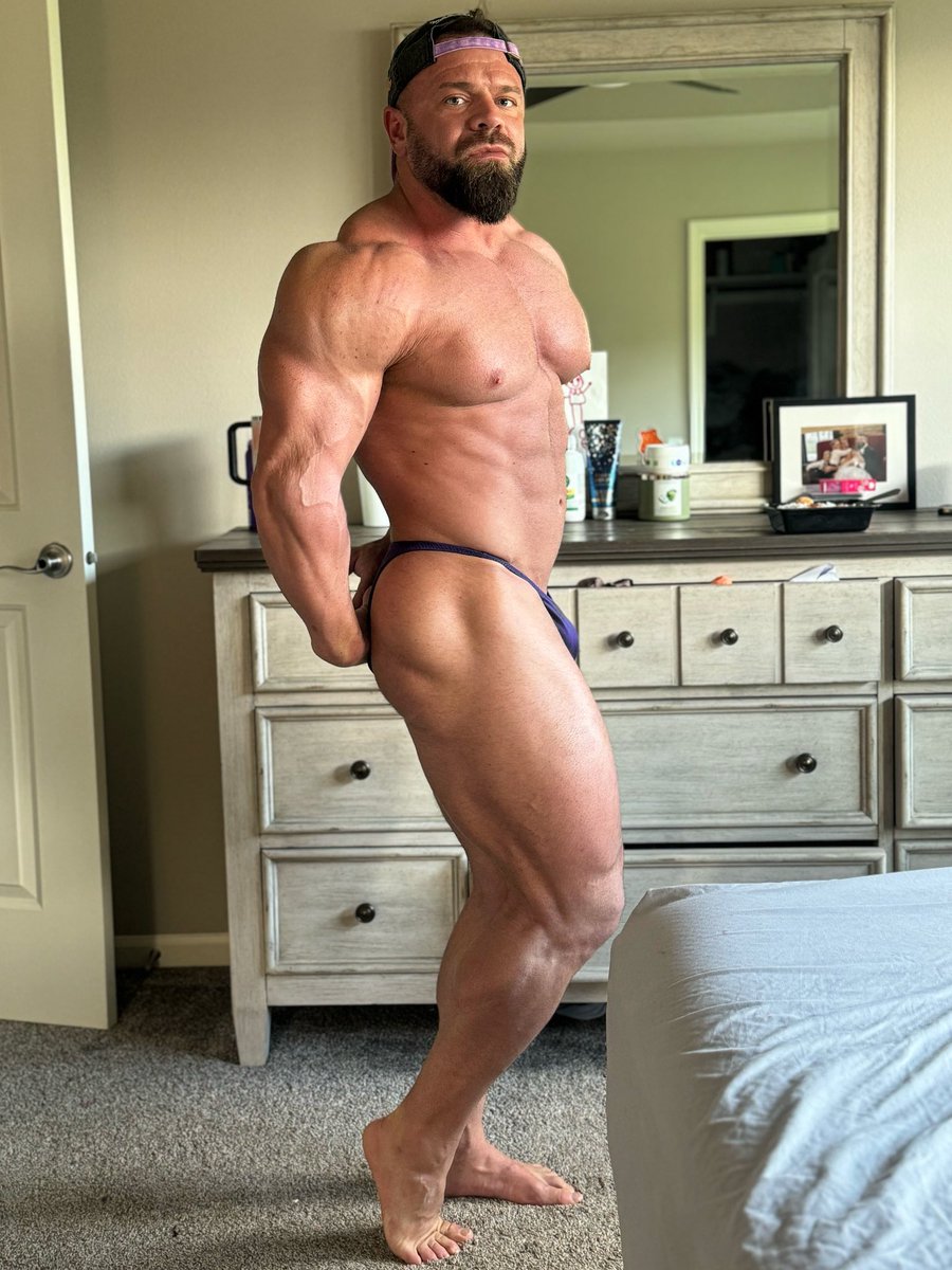 AlphaJK0's tweet photo. Send it. Don’t think. Screenshot the balance, then the transfer. You get hard from being bullied into paying. Proof or you’re ignored.
#findom #paypig #humiliation #bullying #drain #tribute #cashslave #sendit #owned https://t.co/O5kzldIGOt