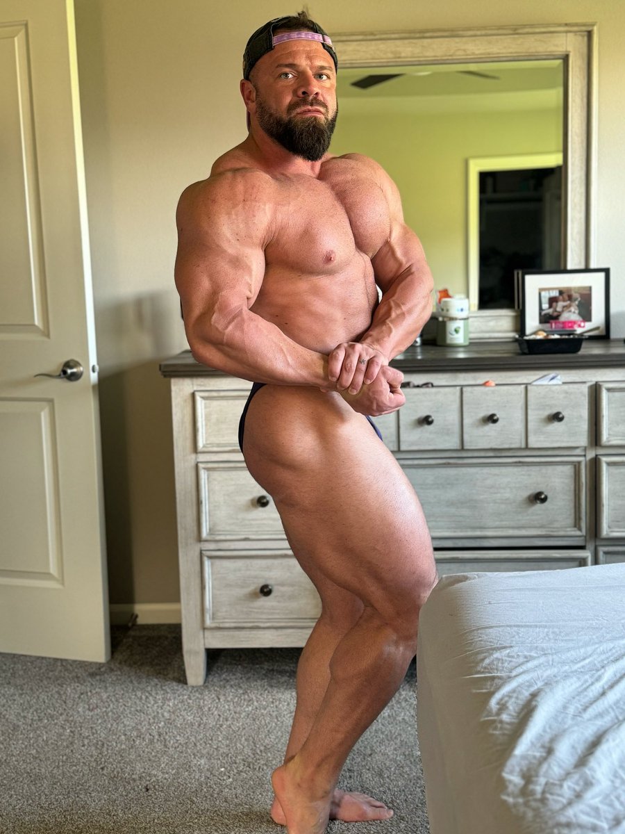 AlphaJK0's tweet photo. Send it. Don’t think. Screenshot the balance, then the transfer. You get hard from being bullied into paying. Proof or you’re ignored.
#findom #paypig #humiliation #bullying #drain #tribute #cashslave #sendit #owned https://t.co/O5kzldIGOt