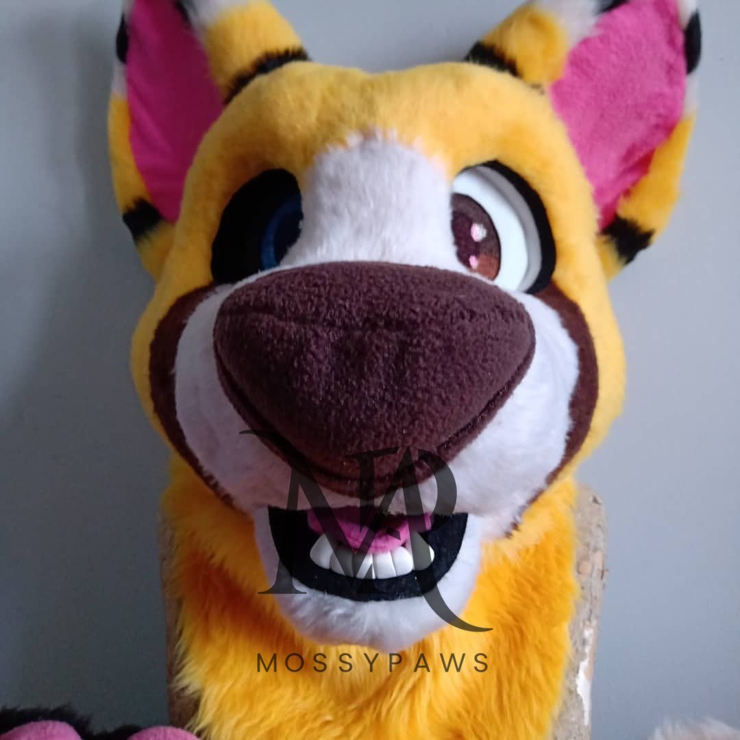 mossyfurpaws's tweet photo. commission open✨ #fursuitmaker #fursuitmaking #fursuit #furry  #fursuitcommission https://t.co/3NFWTOmOgg