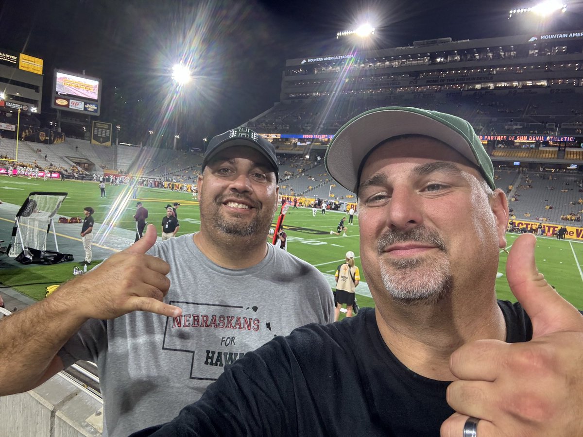trofholz30's tweet photo. Arizona St. did not disappoint. Great stadium. Great time. Thanks @mattmroczek for a great time during the Husker game too! #NebraskansForHawaii - Off to Northern Illinois in two weeks! #DustStorm #BroughtRainToTheDesert https://t.co/zpYyV6jz4m