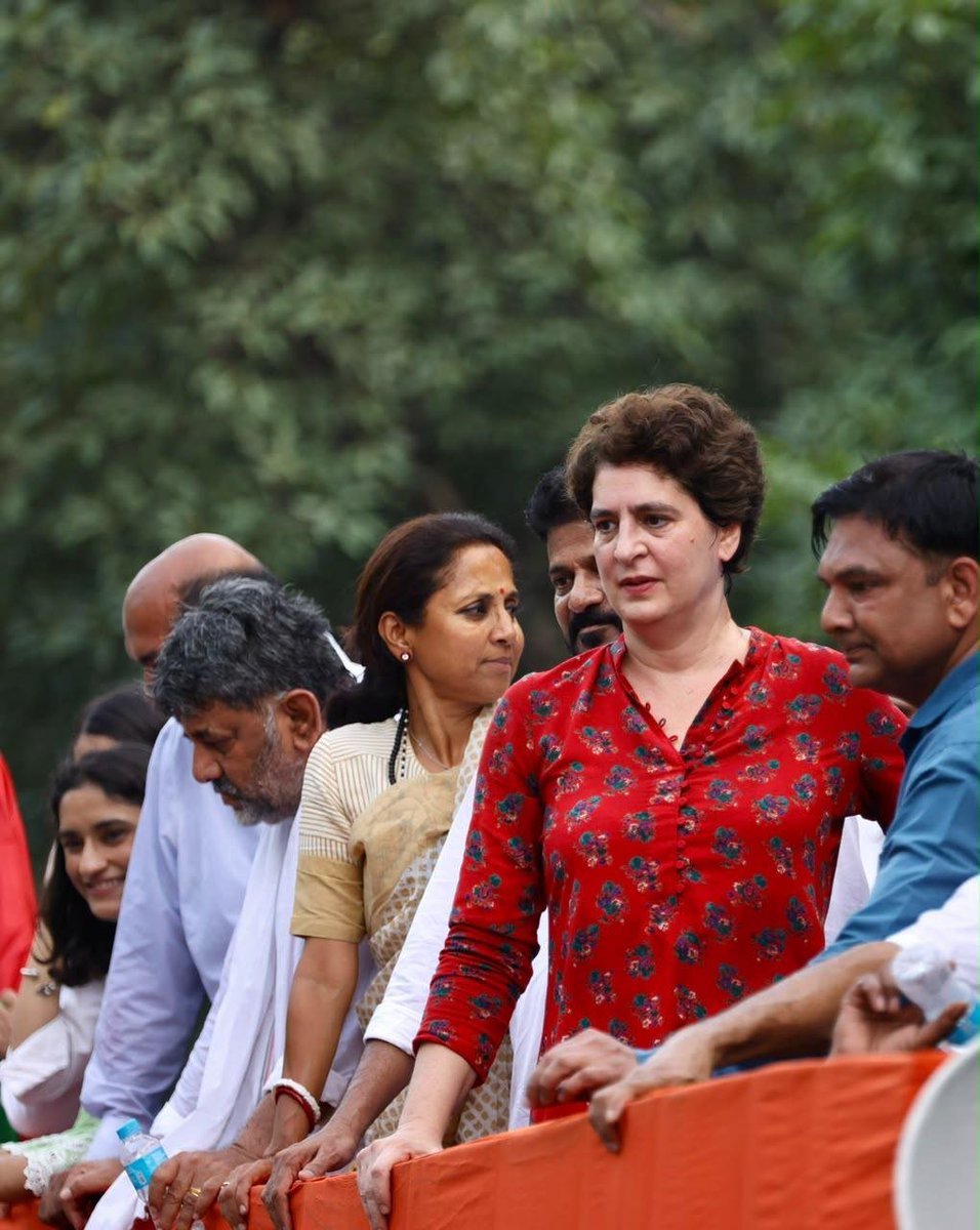 supriya_sule's tweet photo. Marched towards the Supreme Court today alongside fellow INDIA Alliance leaders, raising serious concerns over electoral integrity and the protection of voting rights.

The right to vote is the foundation of our democracy, not a privilege. Every vote matters, every voice counts, and every concern deserves accountability. Our constitutional institutions must uphold the trust of the people.