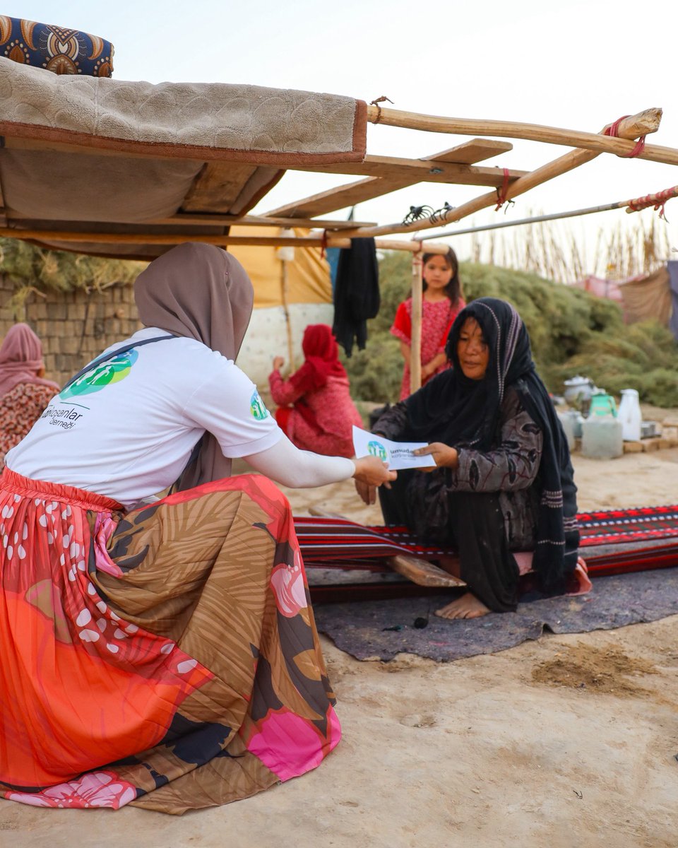 umuda_kosanlar's tweet photo. #ZEKAT

Zekâtlarınızla ‘Yalnız Değilsin’ demeye; en beklenmedik anda umut ışığını yakmaya devam ediyoruz. 💌

Asya, Afrika ve Orta Doğu’da; özellikle yetim çocukların bulunduğu, savaşın etkilediği ve insanların temel ihtiyaçlarını bile karşılamakta zorlandığı bölgelerde zekât dağıtımlarınızı gerçekleştiriyoruz.

Çünkü biliyoruz ki, yolumuzu gözleyenler var..☺️🌿

Detaylı Bilgi, Hesap Numaraları ve Online Bağış için;
🌐 https://t.co/OPT6ctyTWO
📩 iletisim@umudakosanlar.org.tr
📞0216 349 49 06