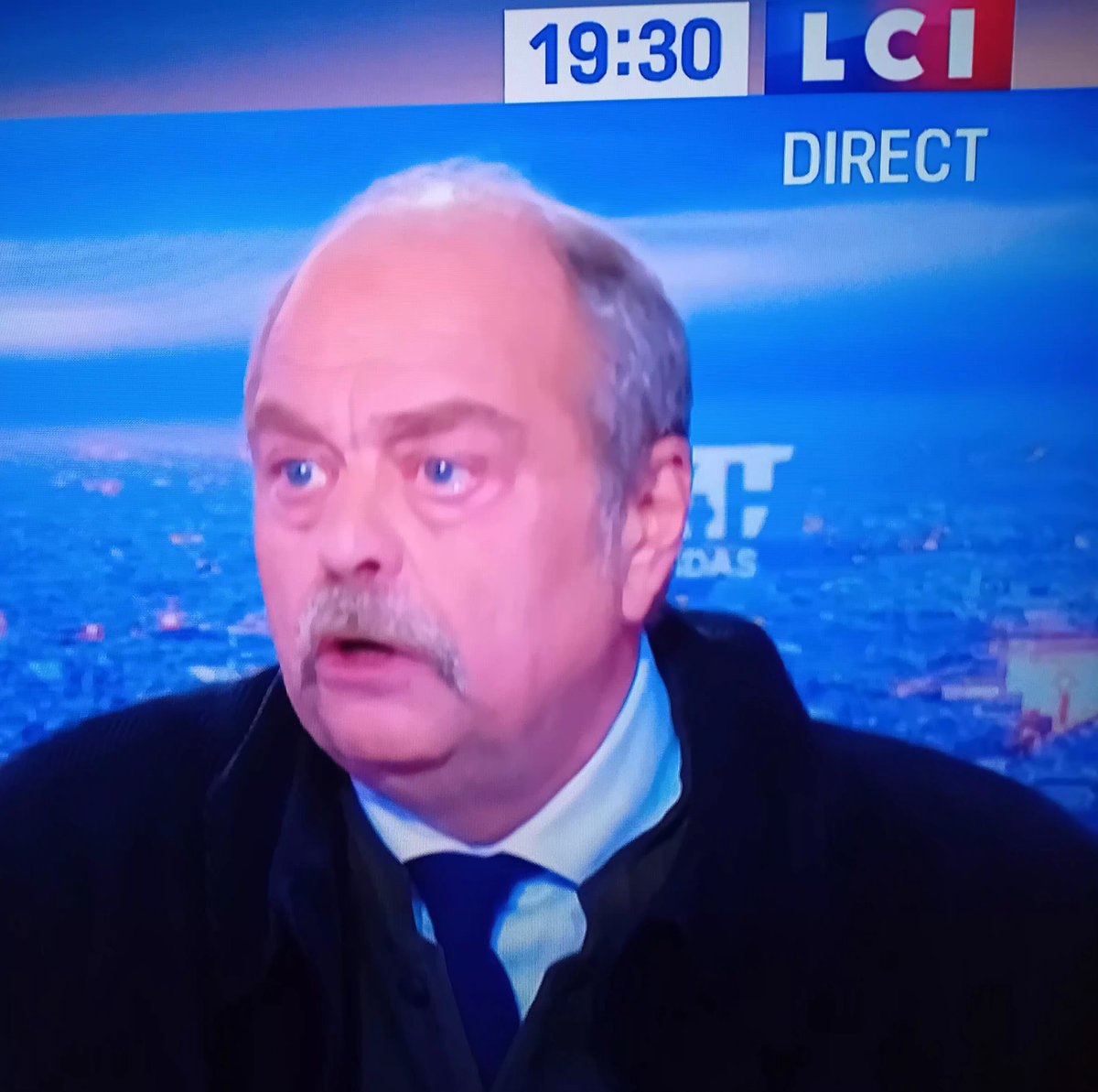 manonbymanon_'s tweet photo. 🚨⚡️A L'INSTANT SUR LCI | Pour Eric Dupond-Moretti, «Jordan Bardella est raciste et antisémite». 
Que lui répondez-vous ? https://t.co/fEZCxhtr54