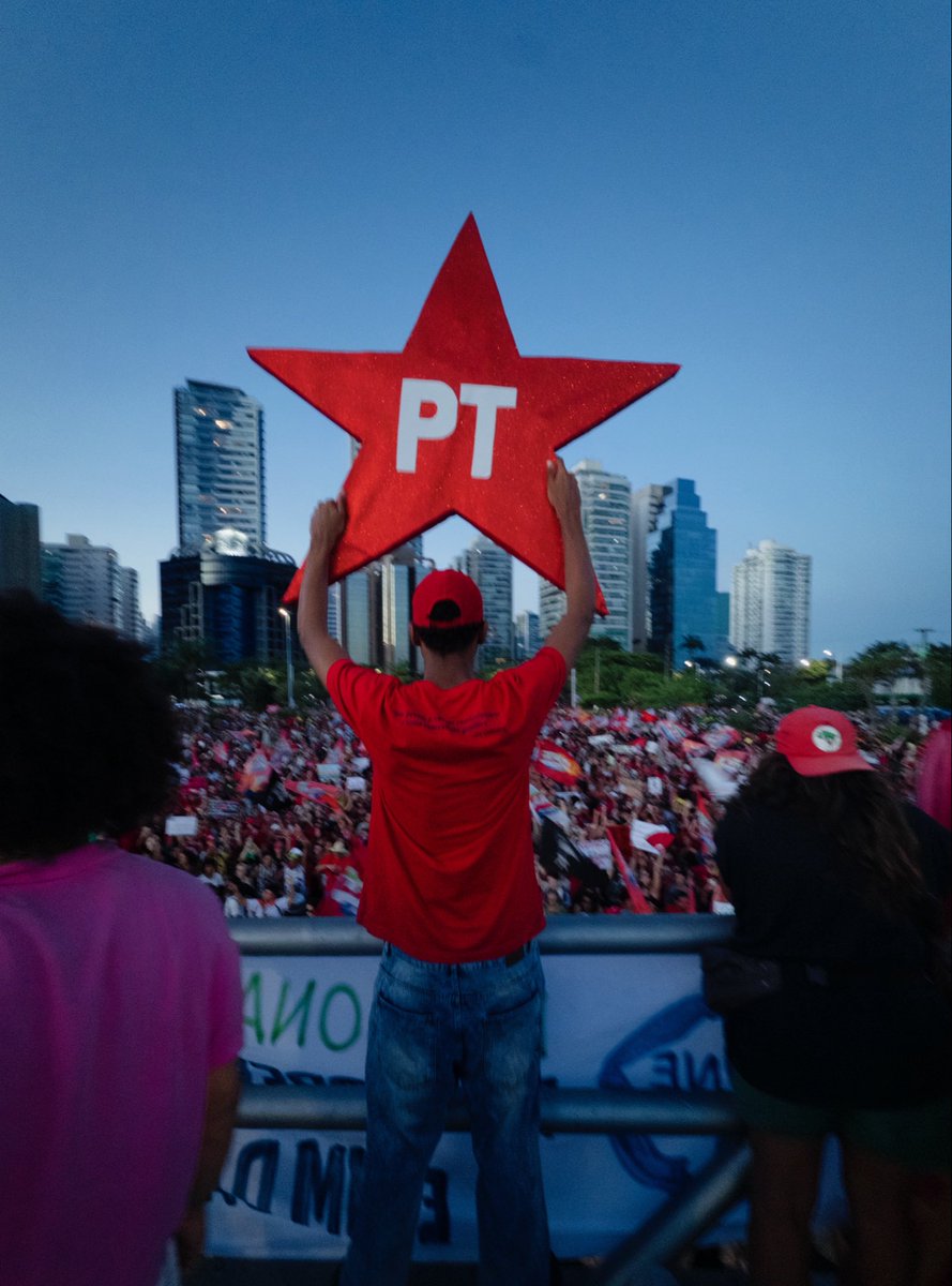anittaacervy's tweet photo. ⭐️A JUVENTUDE QUER LULA REELEITO! 

Ontem, nós capixabas DEMOS A LINHA no Espírito Santo, manisfetamos nosso apoio ao presidente Lula com muita fé na sua reeleição! 

BORA LULA! #FandomsComLula #Lula https://t.co/gmakIZ6RoG