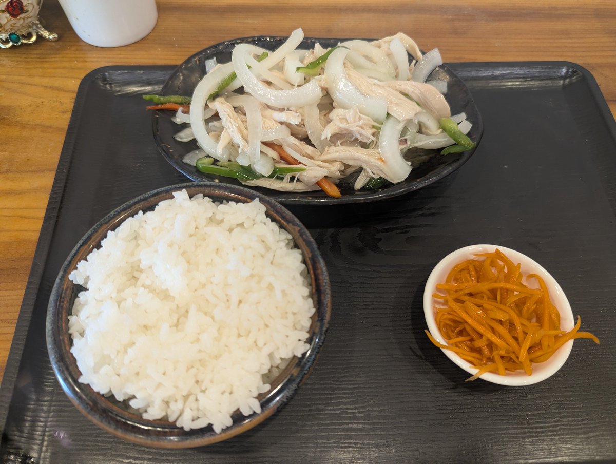pubg86288021's tweet photo. 久々のガチ中華投稿✨️

島之内のウイグル料理のお店。
島之内はガチ中華が多くて、会社が近ければ住みたかった…😓

頼んだのは、椒麻鸡という山椒がめちゃくちゃ効いた蒸し鶏に玉ねぎとかをかけたもの。

3ヶ月前に行った店なのに思い出すとまた食べたくなる…🤤

https://t.co/0Z94NZ5UvQ https://t.co/kKU4GImzKf