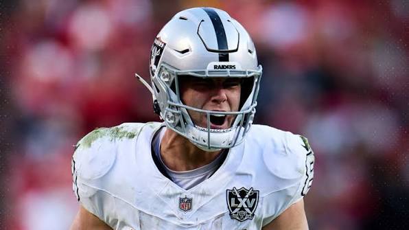 harryruiz's tweet photo. Most productive TE's through 5 weeks of the 2026 season:

Trey McBride: 42 rec, 308 yds, 3 TD

Sam LaPorta: 27 rec, 316 yds, 3 TD

Brock Bowers: 24 rec, 312 yds, 3 TD

Bowers missed the first two games of the season after knee surgery and still has nearly identical production. https://t.co/tEvySJJE7G