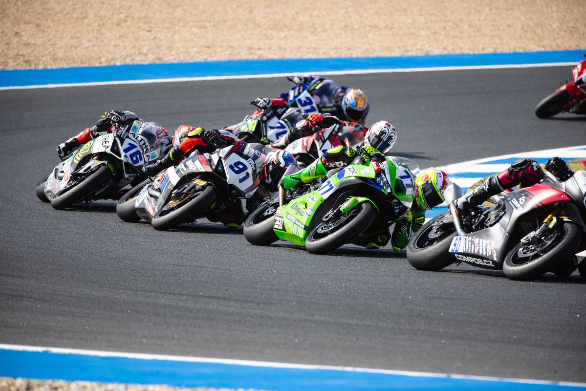 DomiAegerter77's tweet photo. Estoril race weekend done! π΅πΉ πͺ We made another step forward and are heading to Jerez with a positive feeling for the final race of the season. Letβs finish strong! ππ₯
#Domi77 #WorldSSP #LiveFullGas #DomiFighter
πΈ: @pixel.stuck
https://t.co/GZTN7Sul7h https://t.co/at8UcA7EmN