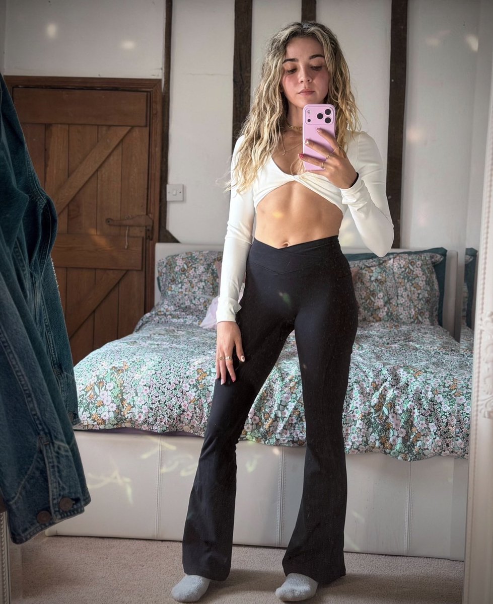 mollyspoilme's tweet photo. 🔥 RT GAME �� 

My weak little slut wants a game and I’d never refuse taking a losers money 🥰

2/2/2
2 hours 
2 comments 

Ruin him ❤️

Findom retweet game https://t.co/d8Xpwocwaf