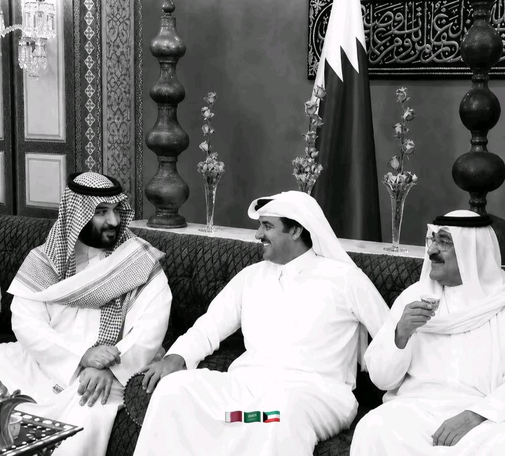 j8_fol's tweet photo. السعودية وقطر والكويت 🇸🇦🇶🇦🇰🇼❤️ مواقفكم بالقلب ما تُنسى اللهم احفظ السعودية وأهلها وأدم عليها الأمن والأمان واحفظ قطر والكويت وشعوبهما واجمعنا دائمًا على الخير والمحبة وأبعد عن خليجنا كل شر 🤍#السعودية #الكويت #قطر https://t.co/3uFZcUMyei