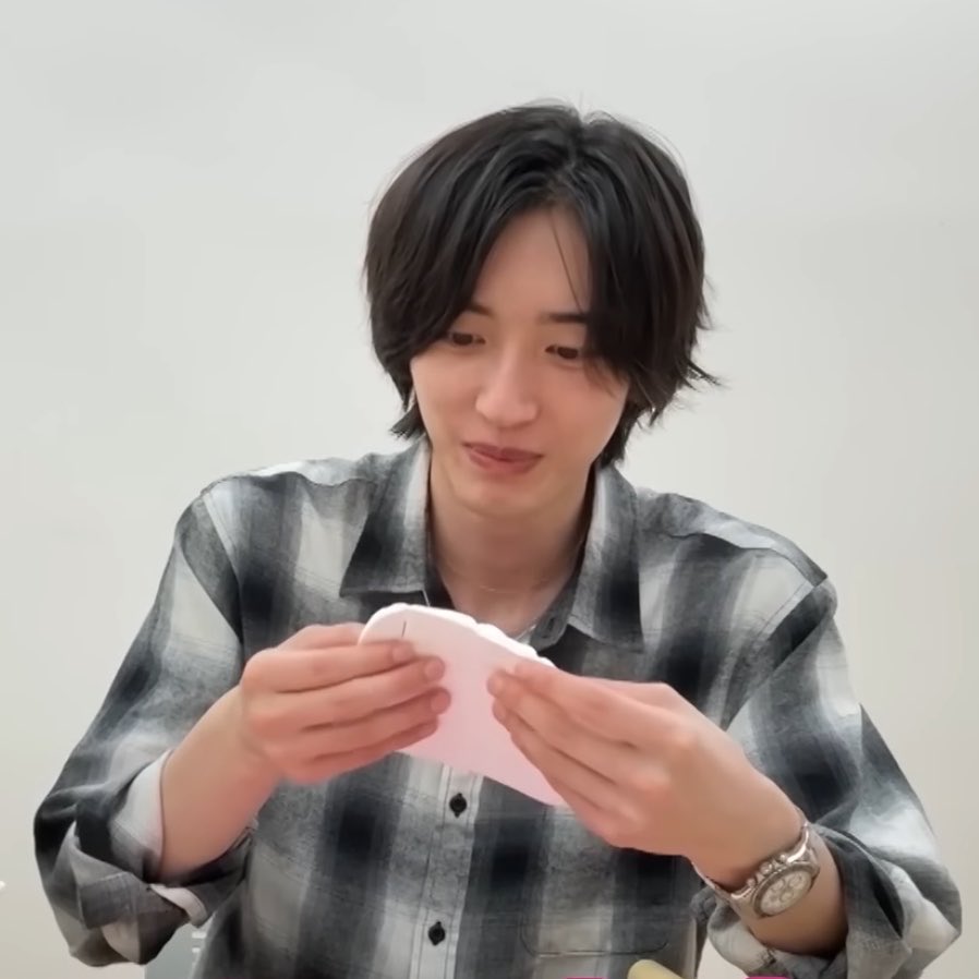 m1ch1_725's tweet photo. ⬅️｢これが言うてたメロジョイか🎶ええやん🎶｣
➡️｢.........まさか袋開けたらあかんとは思わんやん。俺終わったやん、絶対嫌われたやん。帰ってきたらなんて言い訳しよ。えどうしよ。袋捨てちゃったし。ほんまにどうしよ。やばいやばい。あ、帰ってきた終わった。 https://t.co/3s1R3XH3lh