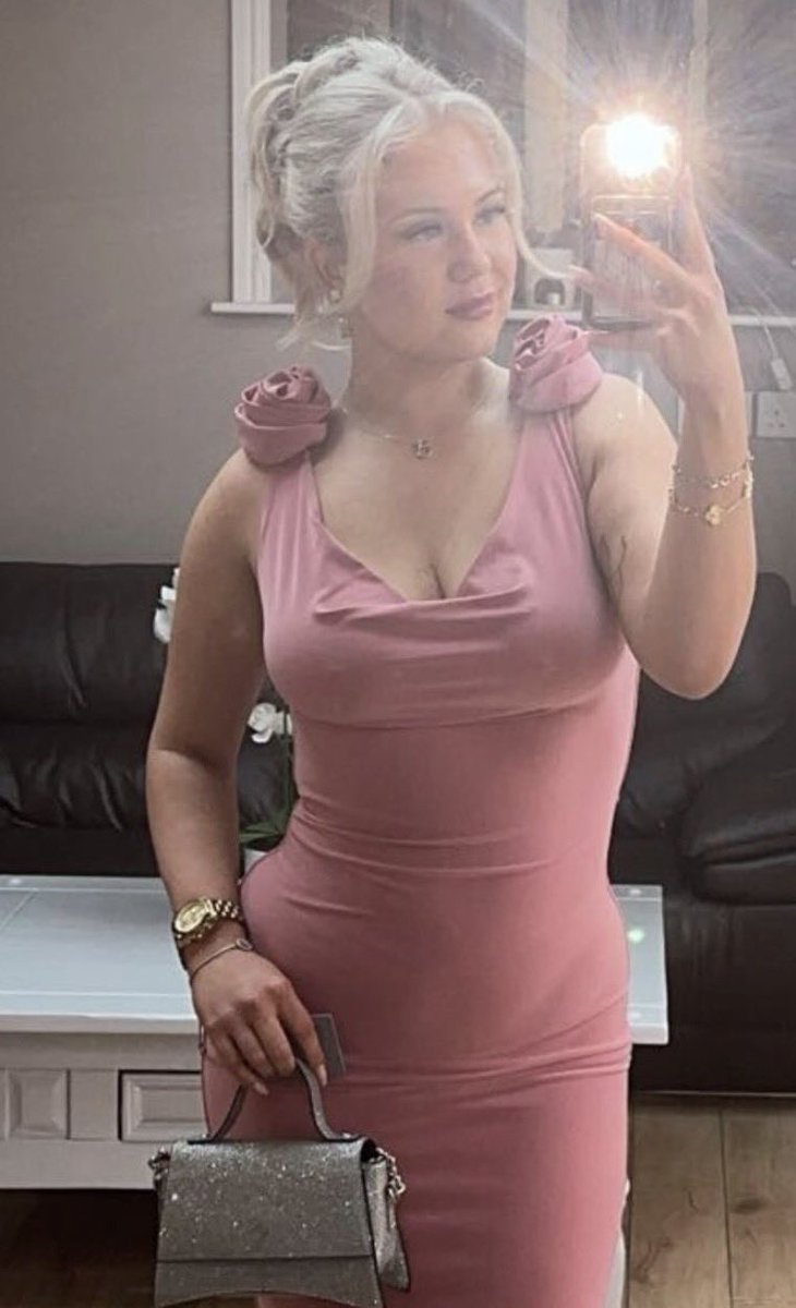 neilcrik69's tweet photo. Best Titties tournament
Round 1 Matchup 15 - 
Ellie vs Barbie https://t.co/kAtML8O0G7