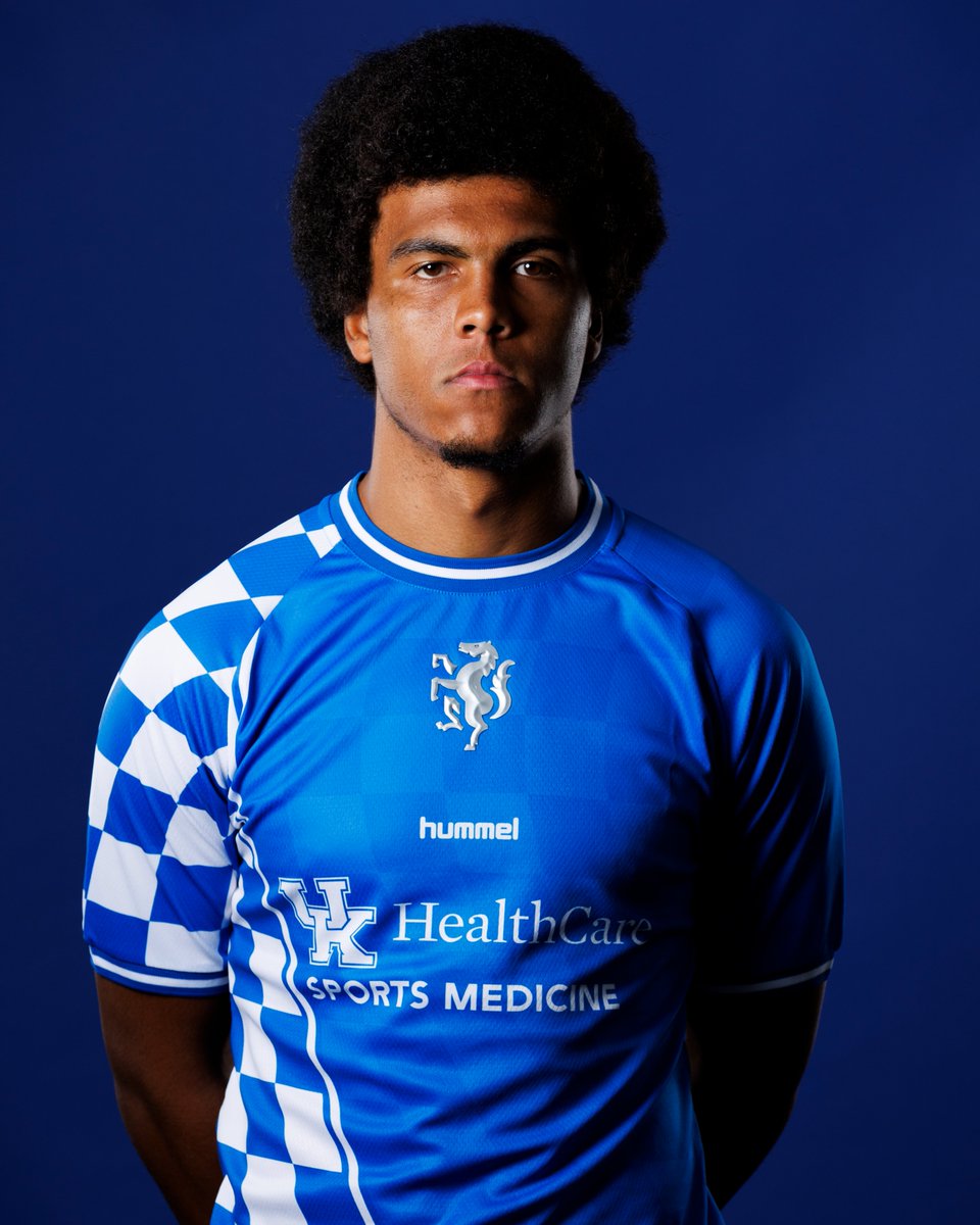 LexSporting's tweet photo. 𝑩𝑳𝑼𝑬 𝑰𝑺 𝑩𝑨𝑪𝑲 🔵⚪️

A top-ten win deserves a top-tier kit 👕

Introducing our brand new Blue Kit... available NOW!
🛍️ https://t.co/C2tvTzfFYM https://t.co/qmk692vctN