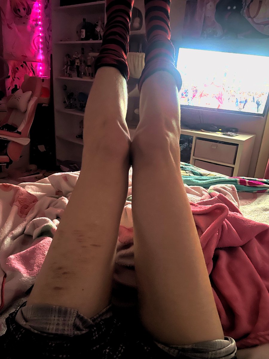 clitkun's tweet photo. le sigh #bodycheck https://t.co/36b9yAoQw9