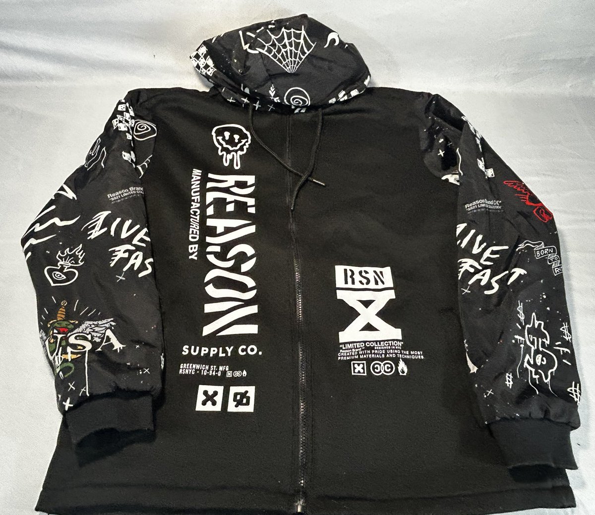ctlj77's tweet photo. Check out Reason Brand RSN X jacket black flaming skull limited collection Large zip up https://t.co/lJNRa8Pwqu #eBay via @eBay https://t.co/8QV2Id4lhM