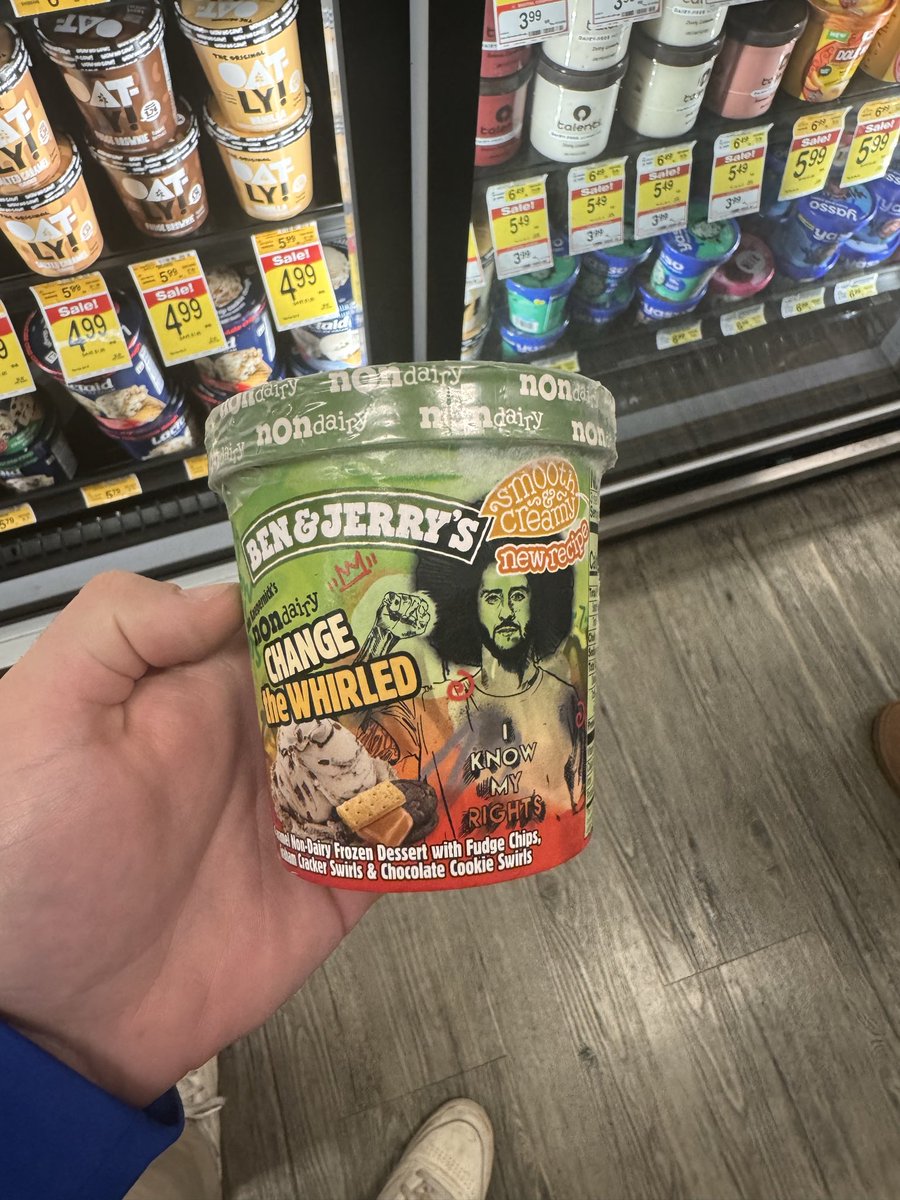 HermanLloyd99's tweet photo. What the actual fuck https://t.co/S7iRhET8CQ