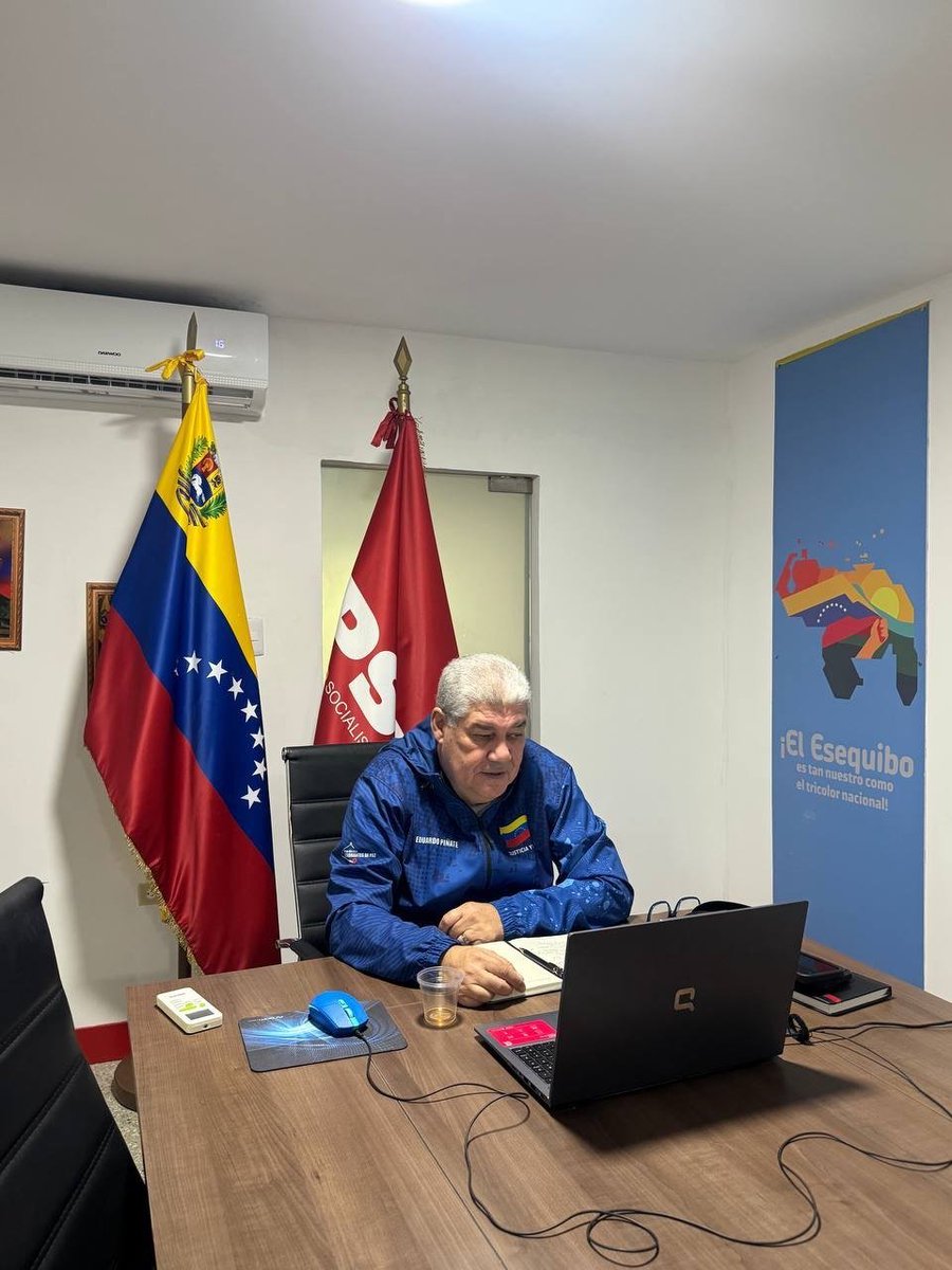 eduardopiate2's tweet photo. Participamos en videoconferencia para organizar la marcha de la clase trabajadora el levantamiento de las sanciones y el bloqueo, en defensa de la paz y en apoyo a la presidenta (E) @delcyrodriguezv Nos vemos mañana 13 de octubre, desde las 8:00 am en la pza Candelaria https://t.co/XfBrr1I1SQ