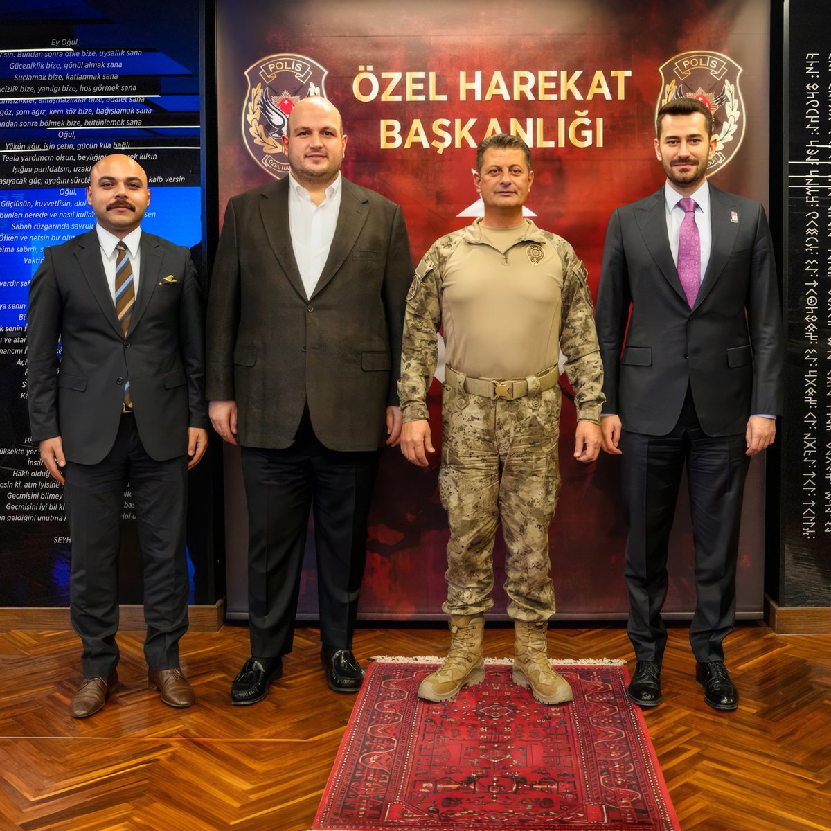 TBHForgtr's tweet photo. Özel Hareket Başkanı Sn. Ediz Tercanoğlu, yeni görevi dolayısıyla ziyaret edildi.

Federasyon Başkanımız Sn. Halit Albayrak, Başkanvekilimiz Sn. Burak İnce, Genel Sekreterimiz Sn. Usame Akkurt’un katıldığı görüşmede; kurumlarımız arasında yapılabilecek çalışmalar ele alındı. Sayın Başkan başta olmak üzere büyük bir özveriyle görev yapan tüm Polis Özel Harekat mensuplarına çalışmalarında kolaylık diliyoruz.