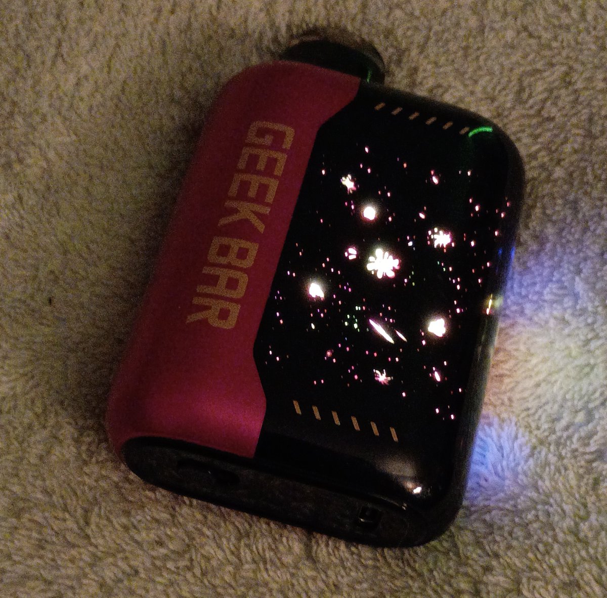 luvsickstaticc's tweet photo. Isn't he beautiful #vapetwt https://t.co/4D938RnEL5