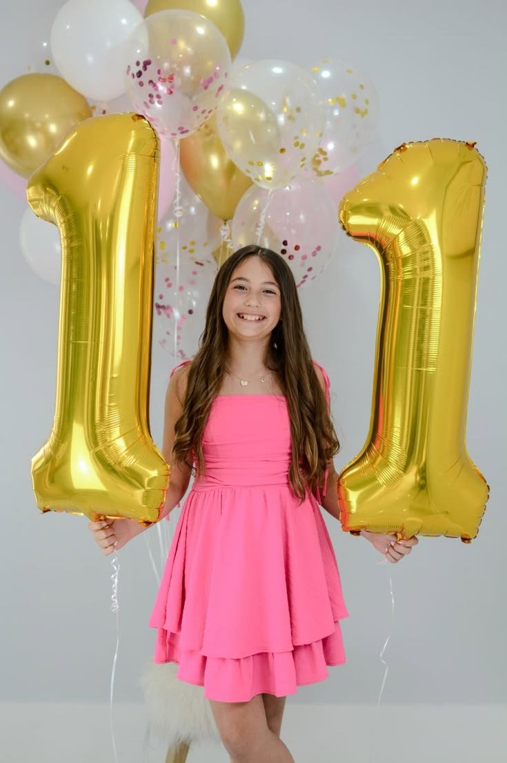sanakhan880770's tweet photo. Finally she turned 11 wish her happy birthday 🎂🎈. https://t.co/RSswfWBM9t