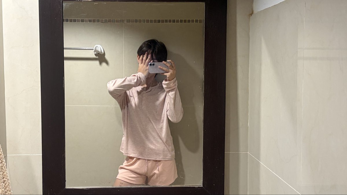 jimmelosae's tweet photo. ไอเลิฟพิ้งเวรี่มัช https://t.co/1dQjm0admM