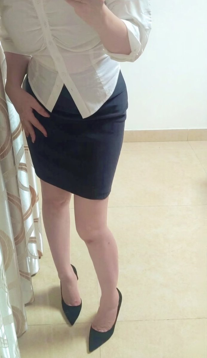 Moooopelz's tweet photo. 最开心的事情就是，每次和儿子一起出去，别人都会问，是你弟弟吗？
虽然我嘴里说是我儿子，但是心里却想说是我老公。 https://t.co/ptxbu0JZ2x