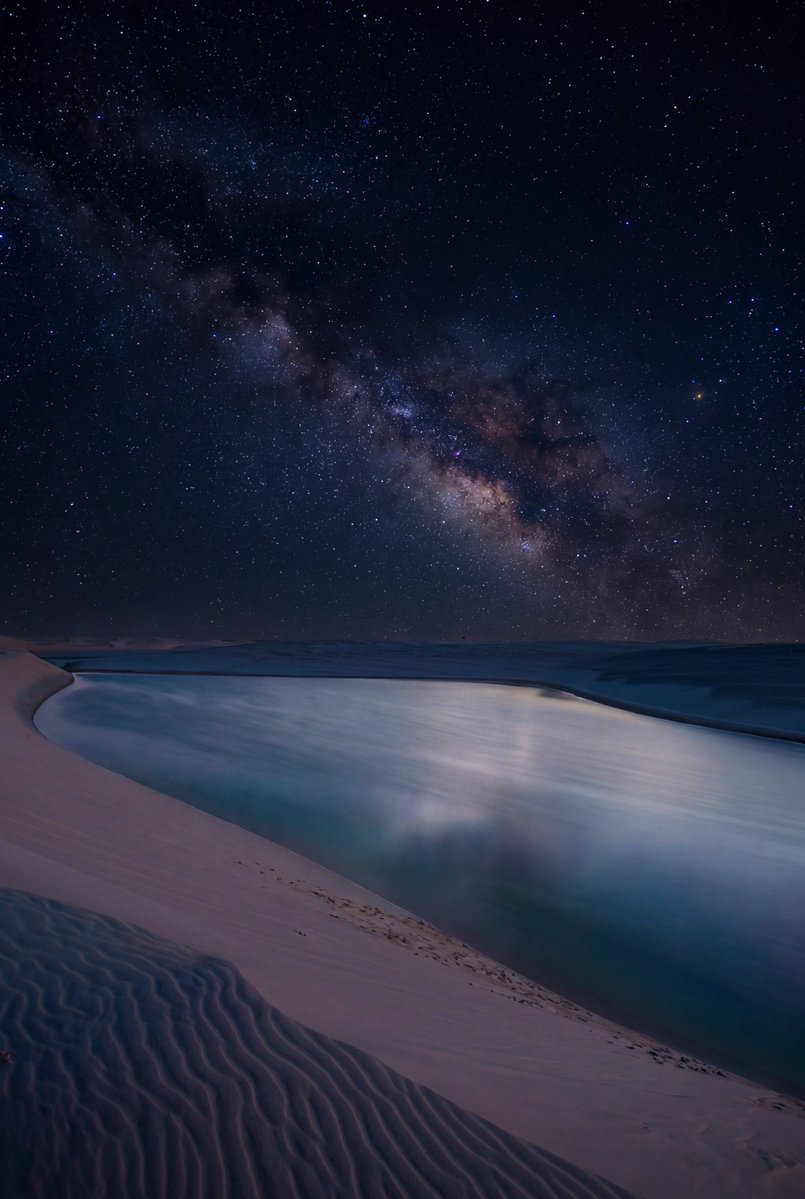 caos1nfinito's tweet photo. Acampar nos Lençóis Maranhenses foi a experiência mais bonita da minha existência inteira. Tenho nem palavras para descrever a imensidão e a beleza de tudo isso.

meus olhos nunca serão grandes o suficiente para conseguir fotografar toda a beleza que eu vi. 💙 https://t.co/zgN1ygy19u