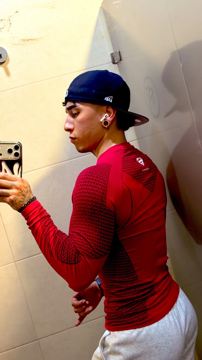 Allan_gr_'s tweet photo. No les había mostrado acá el nuevo ofni para entrenar 🥴 https://t.co/inYPxwIjzg