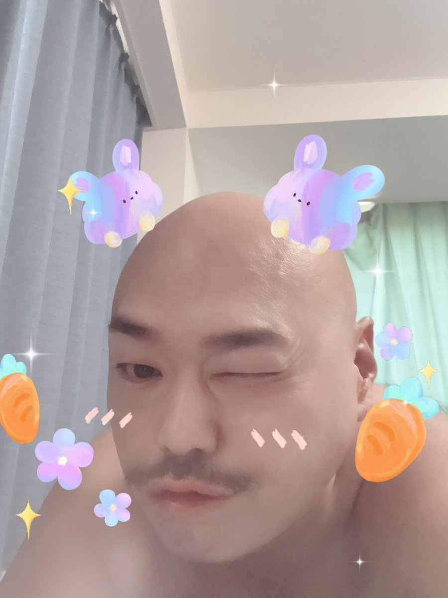 kurochan96wawa's tweet photo. おはおはピョンピョン、うさピョンピョーン♪ https://t.co/0NKUlaoUEj