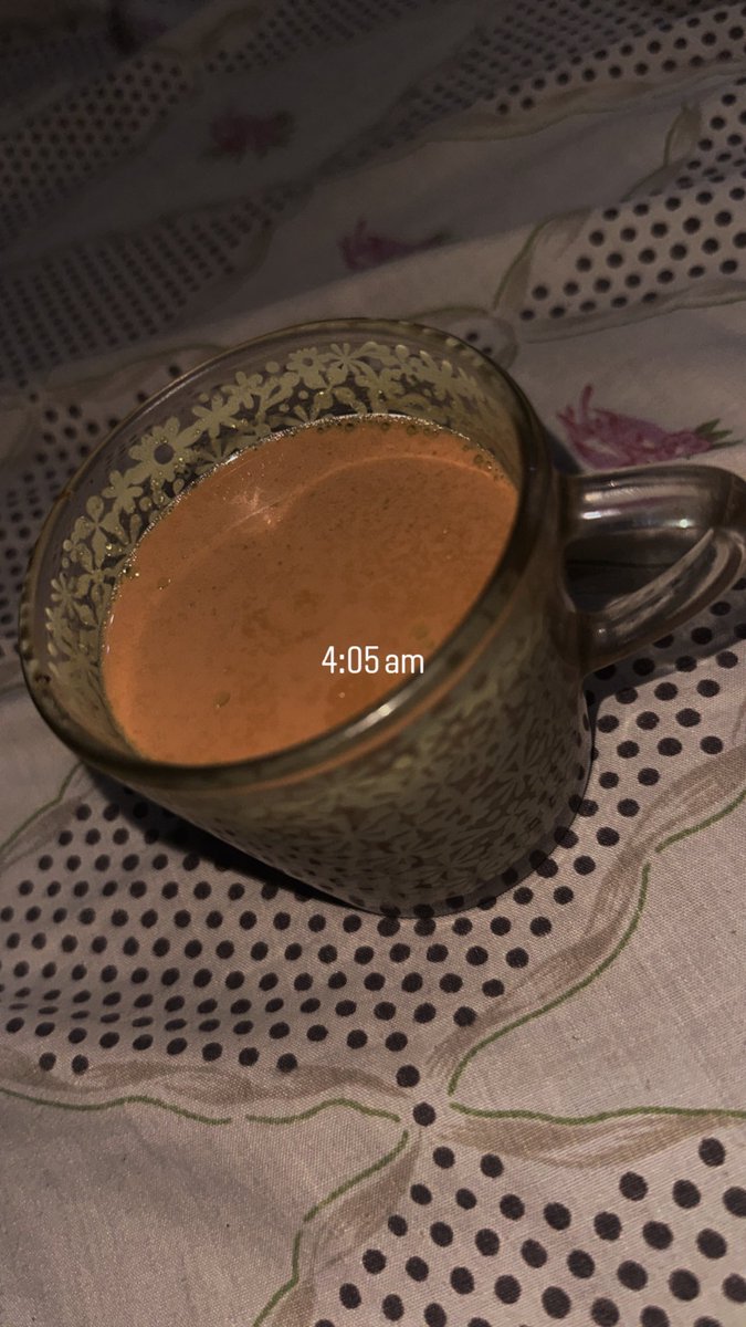 AFZM_039's tweet photo. Subha ke 4 bjy chai ☕️ https://t.co/30y5H7vWWI