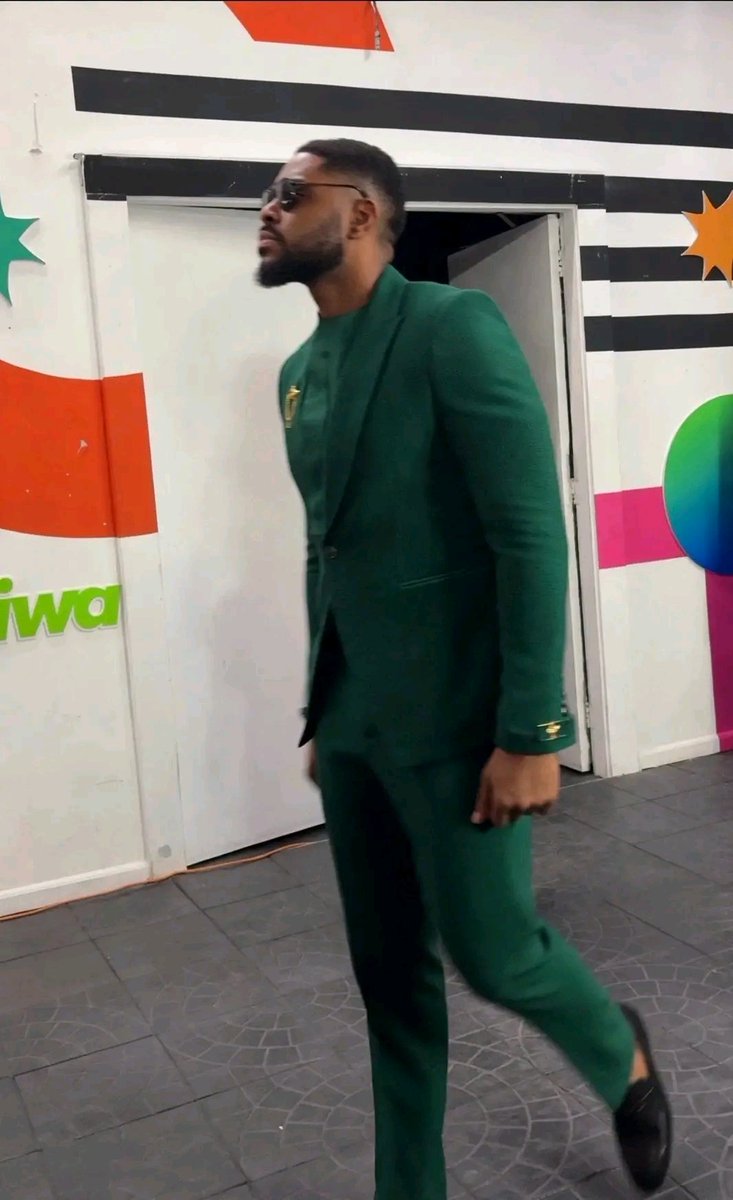 AbibatuCon8u's tweet photo. Happy birthday ricky
May you live long n prosper
The finest n d coolest guy in 11/11
@Ricky_jumbo 
It world ricky day https://t.co/xBR1bjVGGY