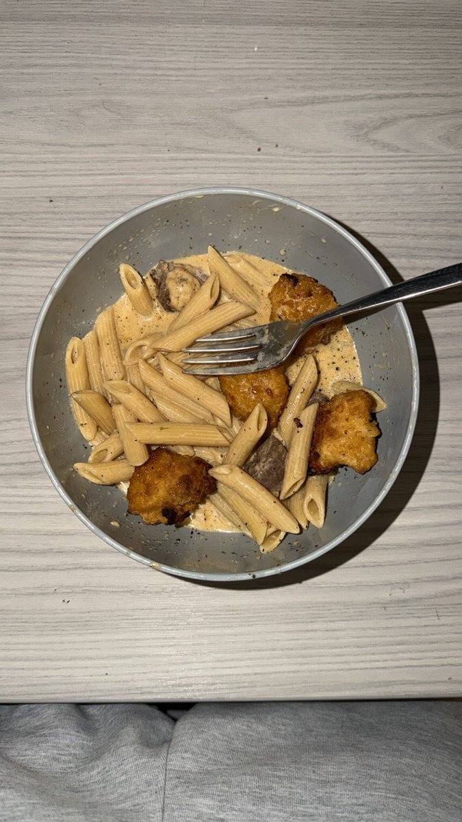 audrick's tweet photo. get you a man that can cook #single #husbandmaterial #comeclaimme https://t.co/uMUQjxDQsM