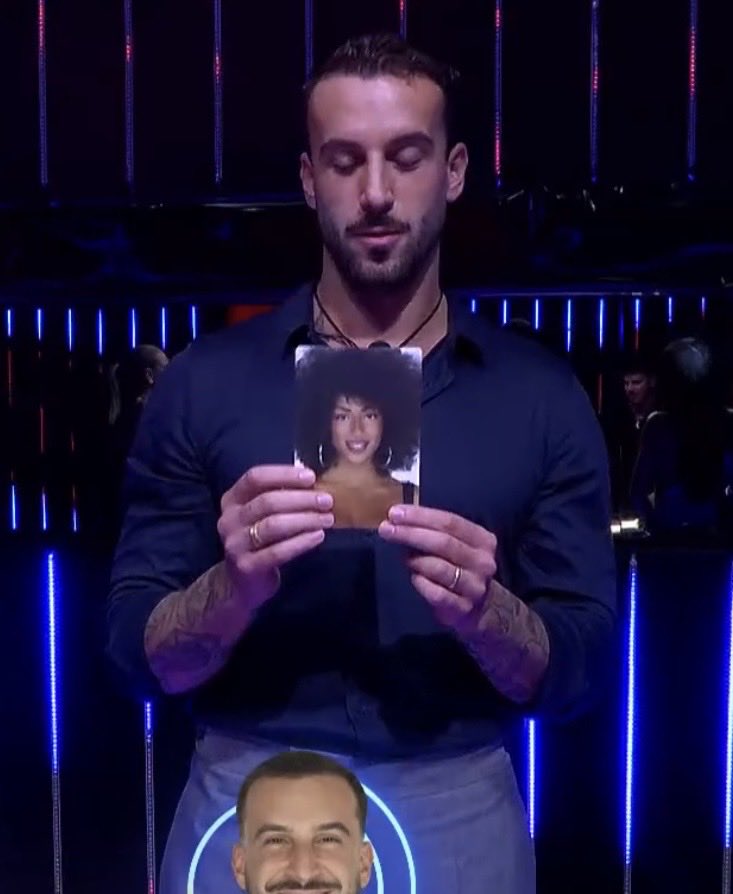 scorpio2298's tweet photo. MA QUESTA TRIPLETTA AL 90esimo #gfvip https://t.co/MNb2TNwVEz