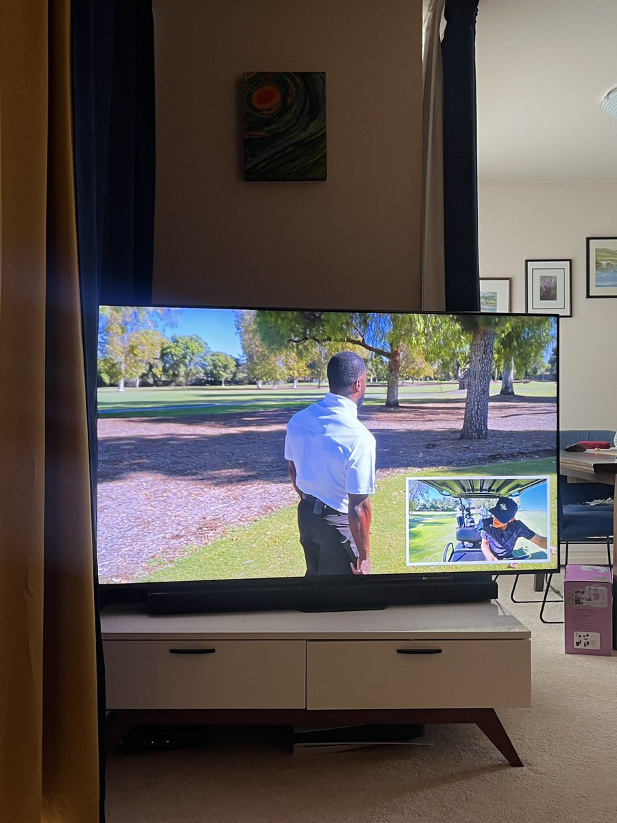 NOT8Thoughts's tweet photo. There’s no way @KevinHart4real can be this bad at golf. It’s gotta be an act for comedic sakes. https://t.co/hL3WF2ehtI