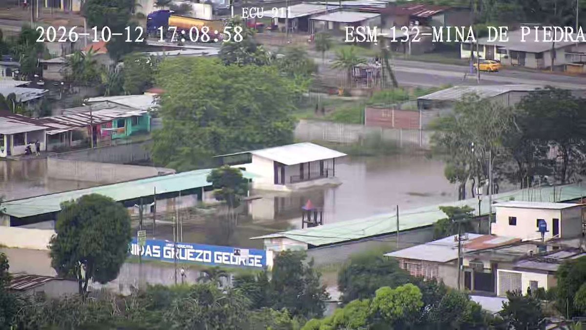 ecu911Ibarra's tweet photo. 📍 #Esmeraldas l Desde el Sistema de #VideovigilanciaECU911 se mantiene el monitoreo preventivo por el aumento del caudal del río Esmeraldas, que ocasiona anegaciones en las islas Piedad, Vargas Torres, Pianguapí y Roberto Luis Cervantes.

🚨 El @ECU911_ permanece atento a cualquier novedad para coordinar la atención con las instituciones articuladas.

📞 Ante una situación de riesgo, llama al 9️⃣-1️⃣-1️⃣.

#LíneaÚnicaParaEmergencias