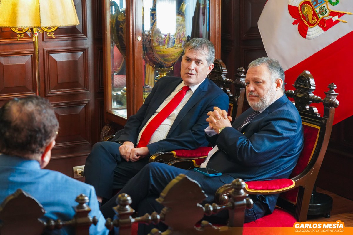 CARLOSMESIA's tweet photo. 🇵🇪🤝🇮🇱 PERÚ E ISRAEL: FORTALECIENDO LAZOS DE COOPERACIÓN

Sostuve una cordial reunión protocolar con Gali Dagan, embajador de Israel en nuestro país, en la que reafirmamos la importancia de fortalecer los vínculos de amistad y cooperación entre nuestras naciones. https://t.co/VkYu1CmM9Z