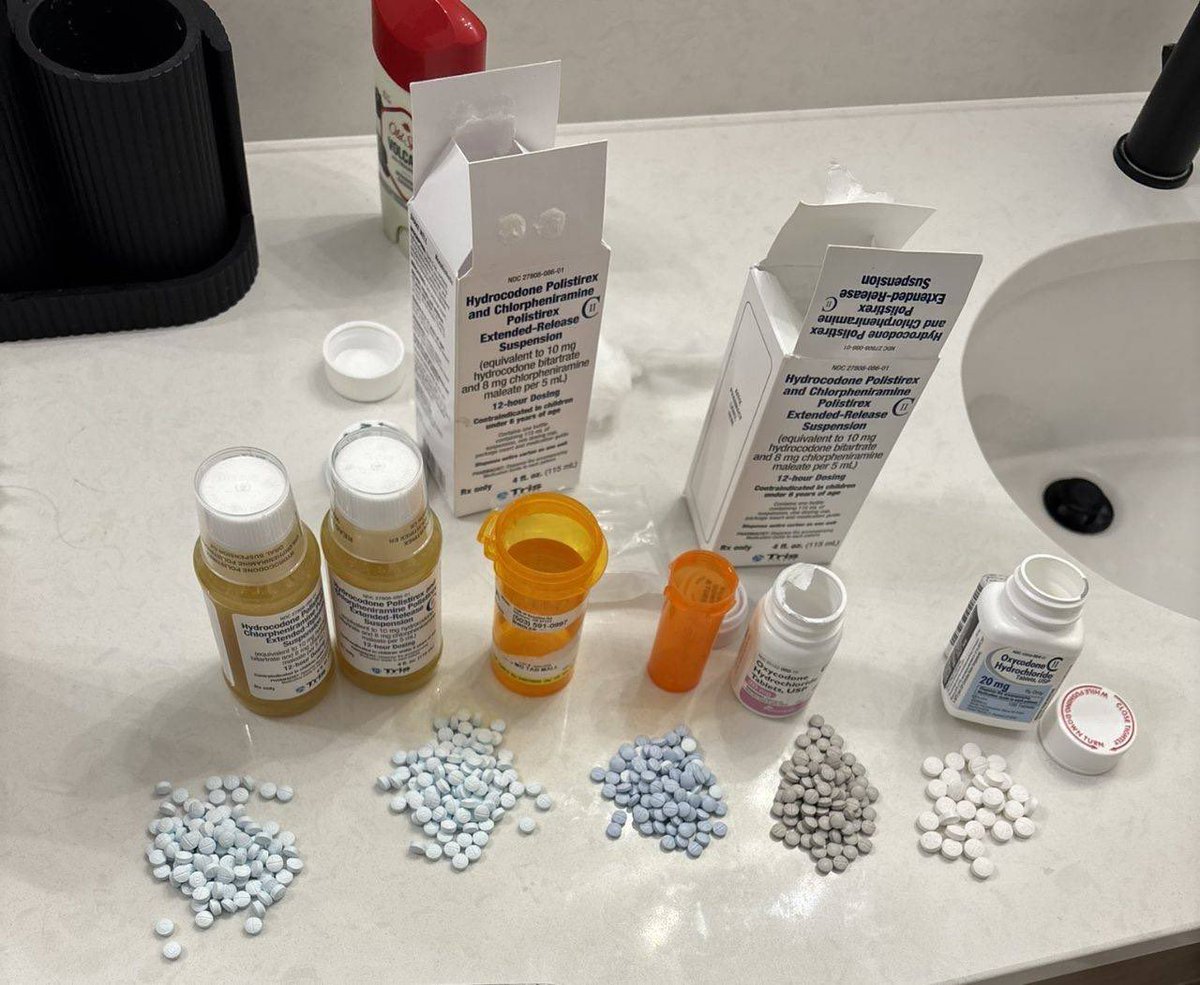 captainslabinla's tweet photo. Fresh score test run… https://t.co/MJ7FbqLcdo

#coketwt #drugtwt #edtwt #lines #shdtwt #xanax #xanaxtwt https://t.co/LehkU7HxeI