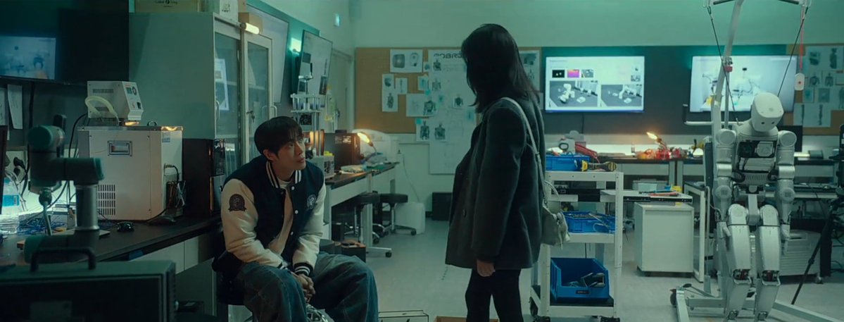 H7XVII99's tweet photo. WHY SHOES OF ALL THINGS... AND POOR MING JAE SPENT THE WHOLE EPISODE TRYING TO MAKE IT UP TO YOU!!
#BetweenStepsEp3 #BetweenSteps https://t.co/93Bybb9Ijd
