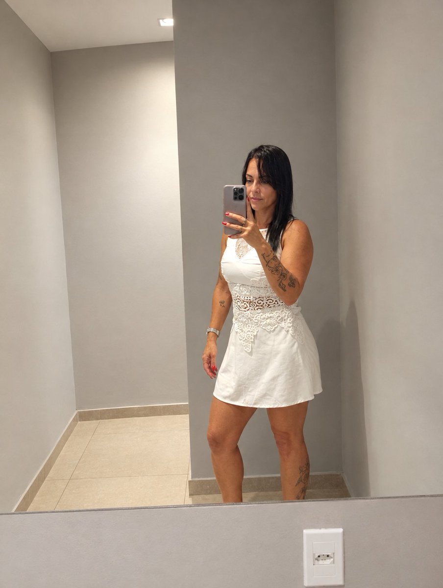 Adriana21950444's tweet photo. Algumas versões nossas precisam ficar para trás para que a gente descubra tudo o que merece viver daqui pra frente 🥂🌟 https://t.co/CXeHsKoFlt