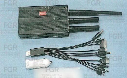 alvarez_armando's tweet photo. ⚖️ Sentencian a 12 años de prisión a Salvador “N” y Karla “N” en #Tehuacán.
📡 Fueron condenados por portar un #inhibidor de señales de telefonía celular. El aparato fue asegurado durante una revisión vehicular en San Lorenzo #Teotipilco. https://t.co/8UJ0fM6JHY