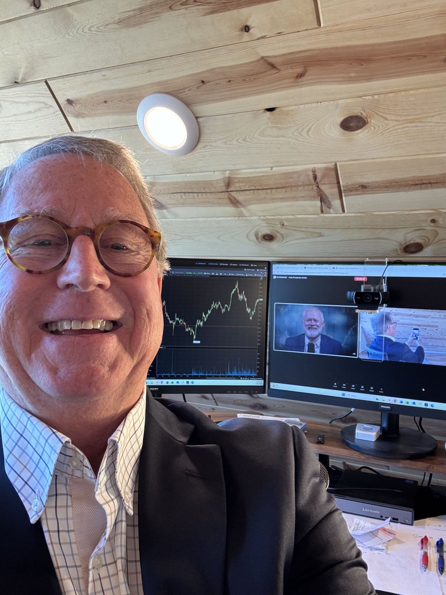 DanaSamuelson99's tweet photo. Behind the scenes from my conversation with @chrismartenson on @peakprosperity recorded from the new studio. We talked about navigating the Great Debasement.

Full interview: https://t.co/v7fQbfe3g0

#AmericanGoldExchange #PreciousMetals https://t.co/RnwlD1Hyva