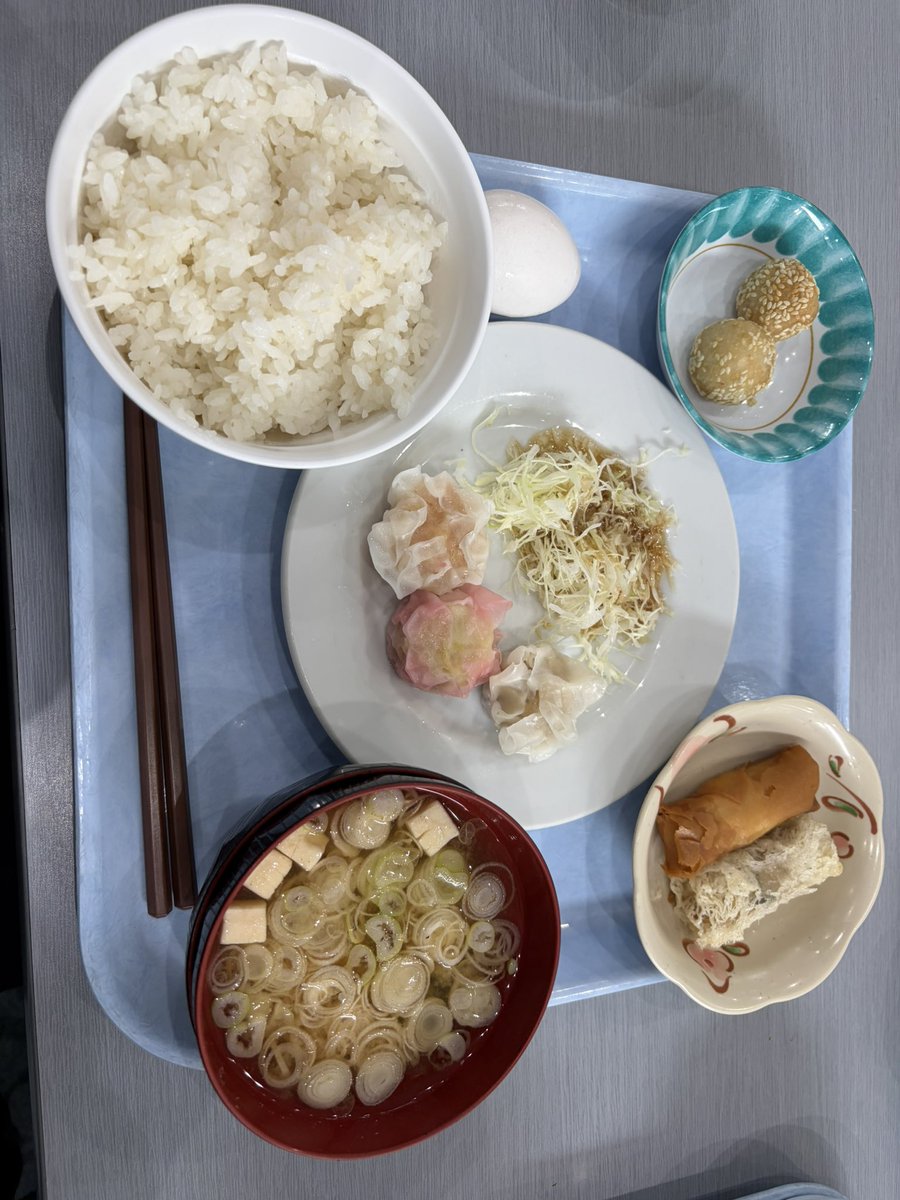 Totoro_camp's tweet photo. うちの大学の良いところ
朝早起きしたら100円で朝食が食べられる https://t.co/Ru2m6Hxqzr