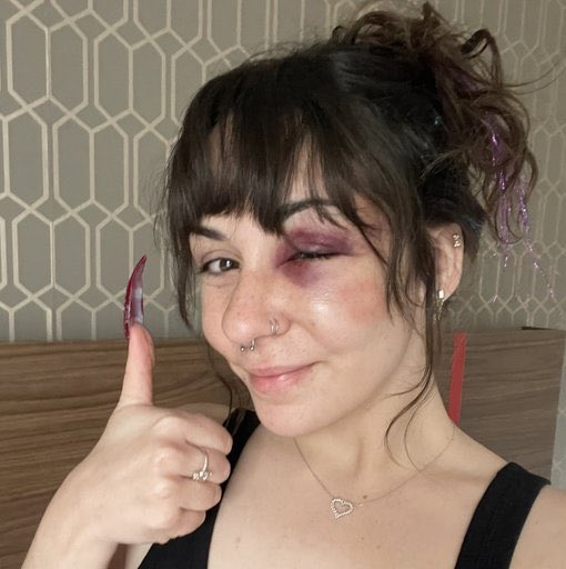 im_a_misogynist's tweet photo. Show the world how girly you are! #FlauntYourFemininity https://t.co/wKJ9Jav0ZC