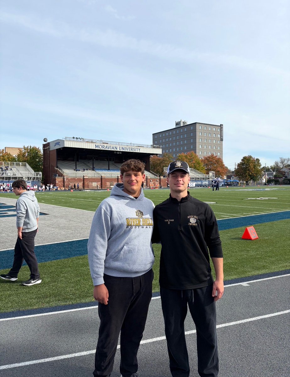 LukevanDam31019's tweet photo. I want to thank Coach Sapp and the rest of the Moravian coaching staff for inviting me to attend the game against Juniata. Very successful day! Go Hounds! https://t.co/Sy1KWKRE6N