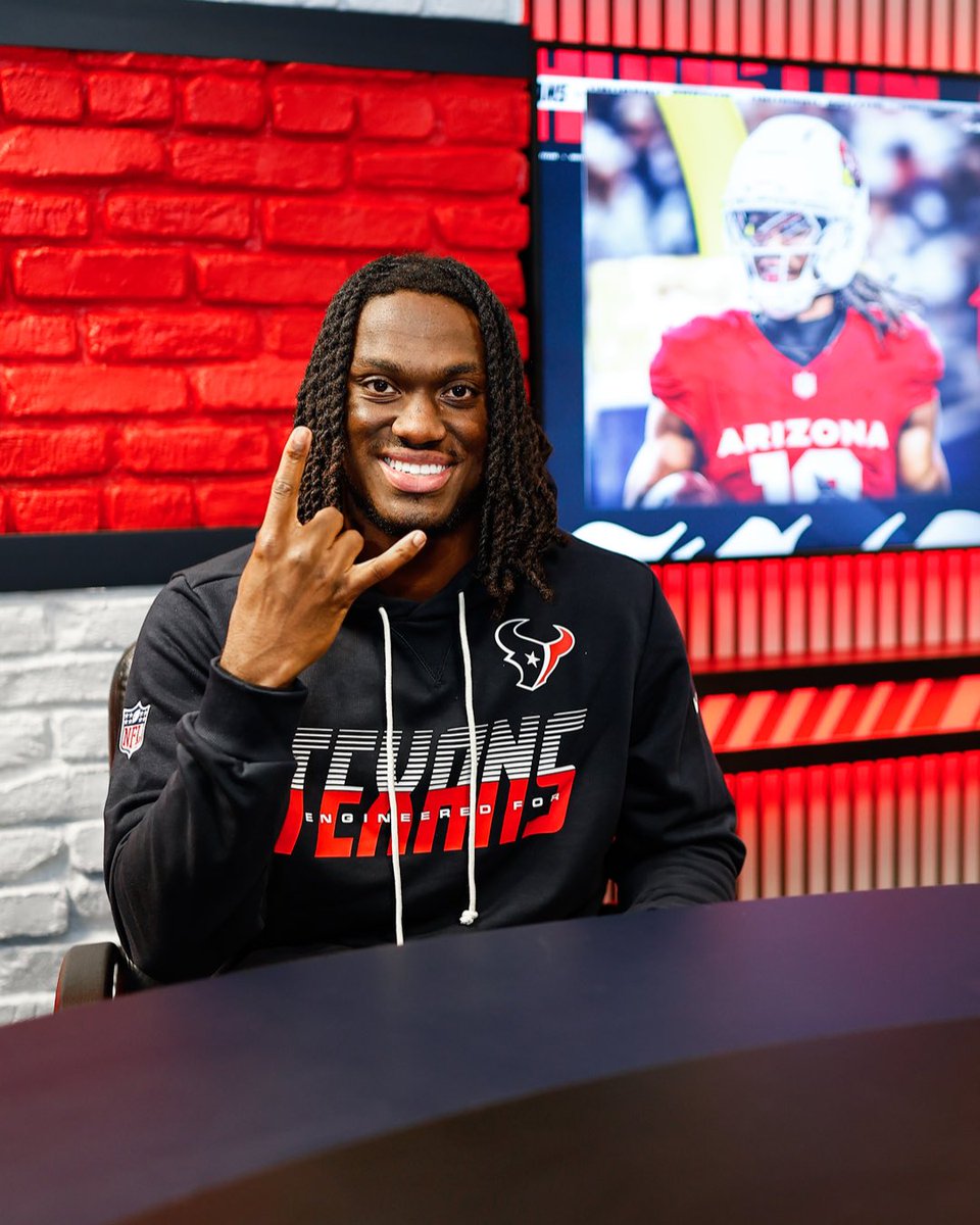 HoustonTexans's tweet photo. Officially official! https://t.co/KaSBN6Ljad