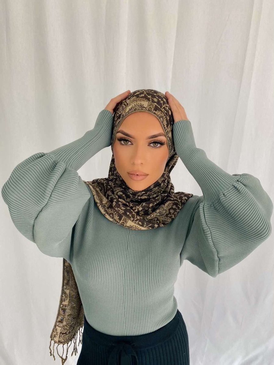 Abohnnsgr's tweet photo. Send me you hijabi https://t.co/ivrUjonyle