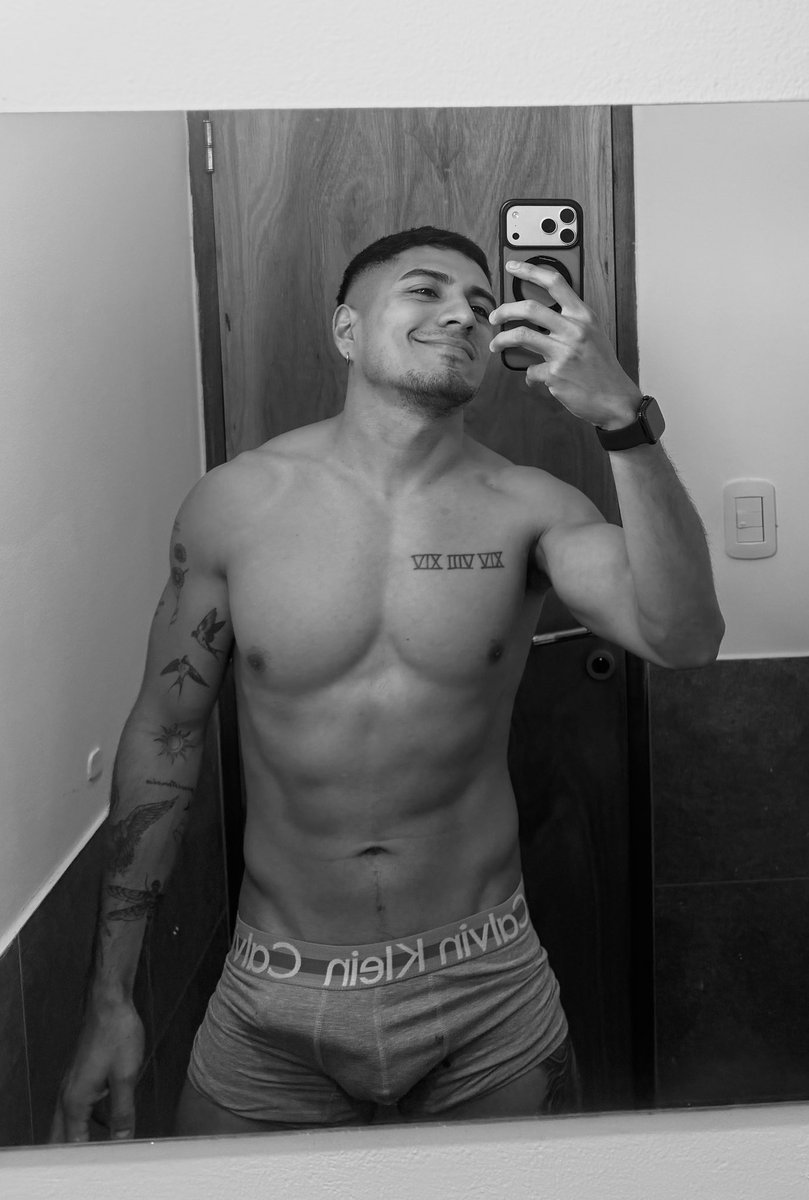 facundoofarias's tweet photo. Buenas noches 😴 https://t.co/HzzzBgCv7i